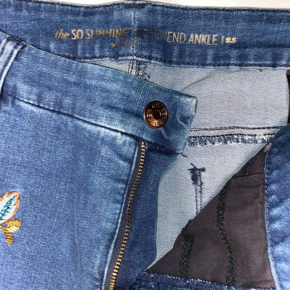 Chico’s So Slimming Floral Embellished Girlfriend Ankle Jeans Size 2.5 (US 14) - Picture 13 of 15
